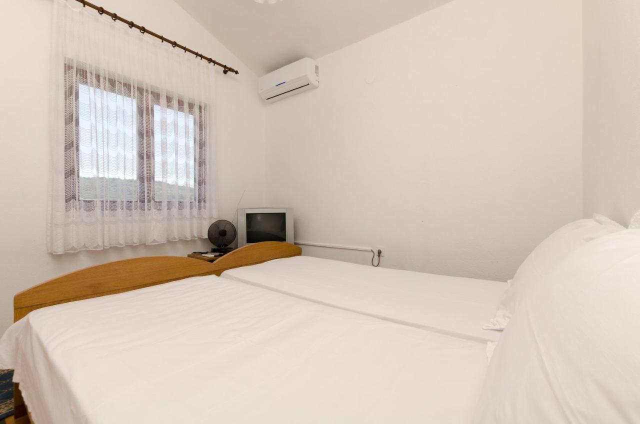 Apartments Mirko Trogir Exterior photo